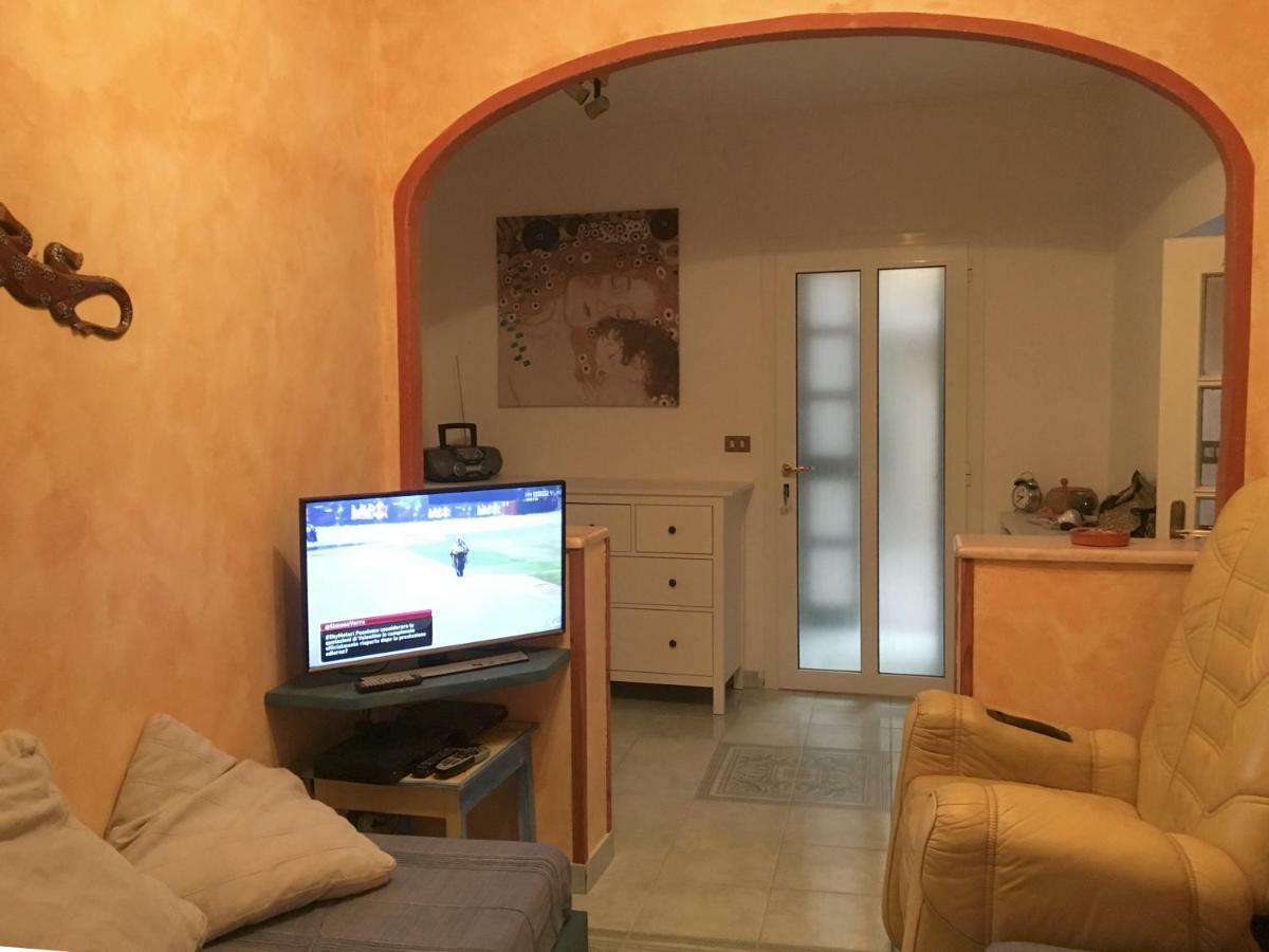 Apartament La Casa Di Zoe Uscio Zewnętrze zdjęcie